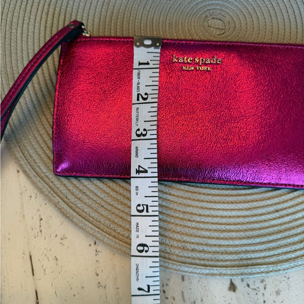 NWT Kate spade Metallic Hot Pink Small Wristlet with exterior card Id Slot - Picture 5 of 15